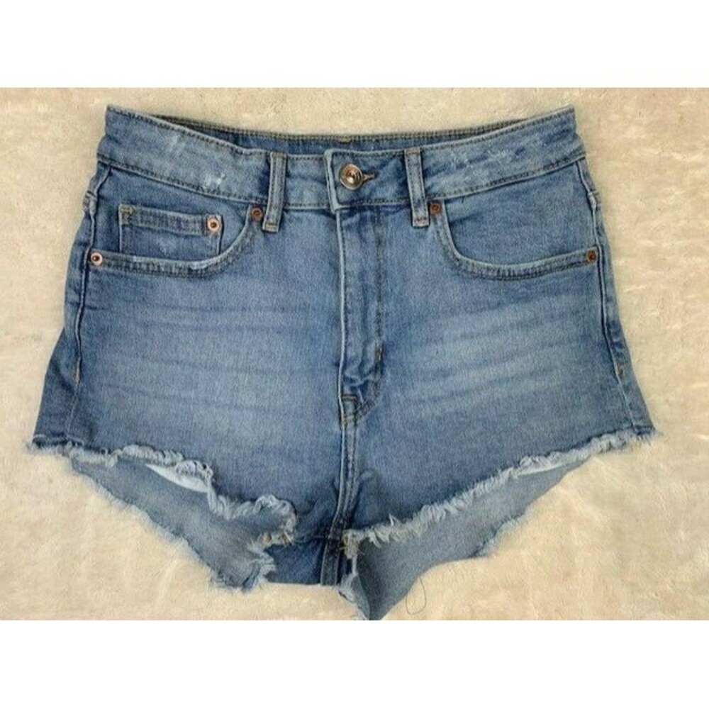 H&M Divided Size 6 Womens Shorts Stretch Mid Rise Cut Off Raw Hem Light Wash